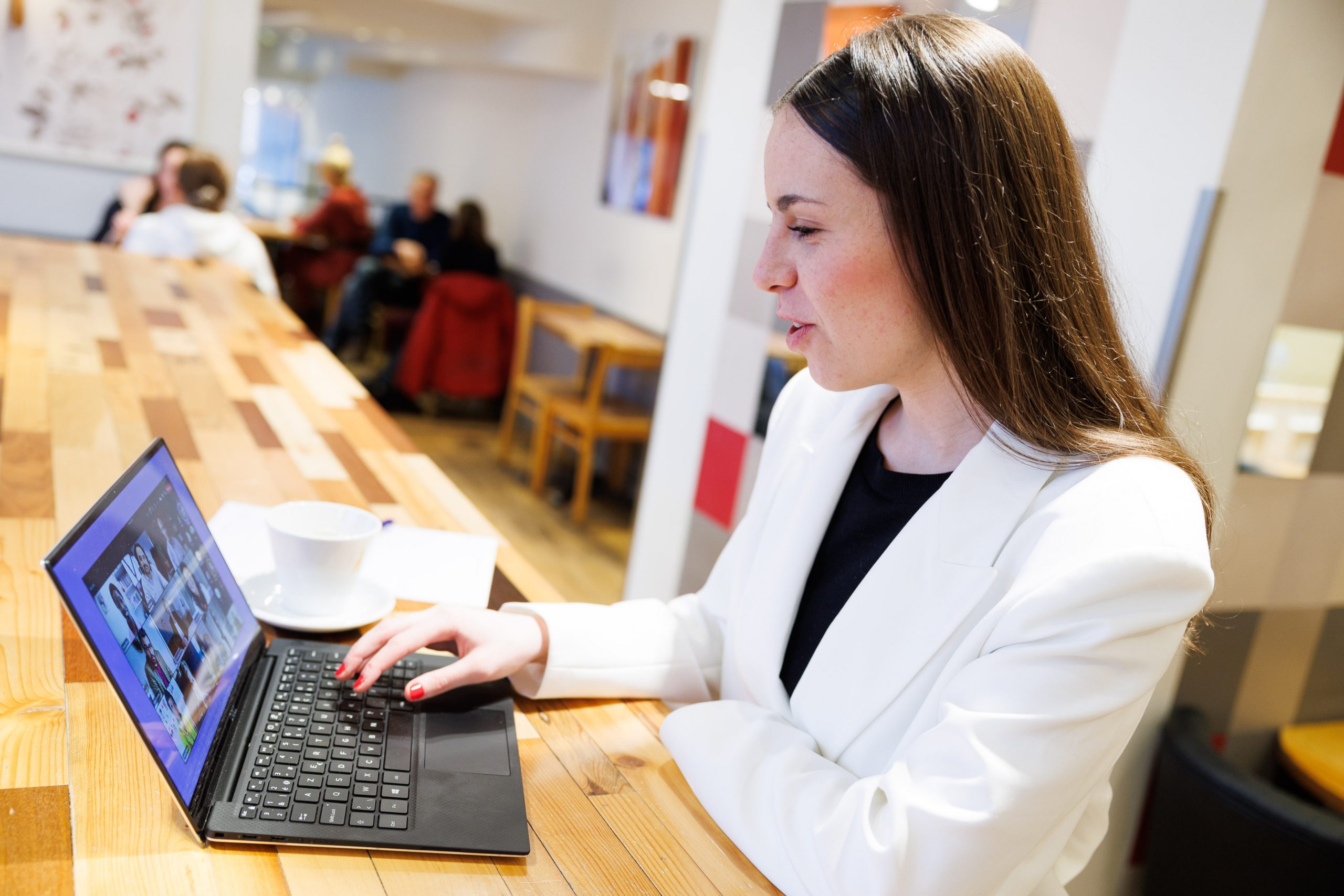 Eurostat: 75 % dintre tinerii europeni dețin cel puțin competențe digitale de bază. Bulgaria și România, singurele țări unde procentul este sub 60% Eurostat: 75 % dintre tinerii europeni dețin cel puțin competențe digitale de bază. Bulgaria și România, singurele țări unde procentul este sub 60%