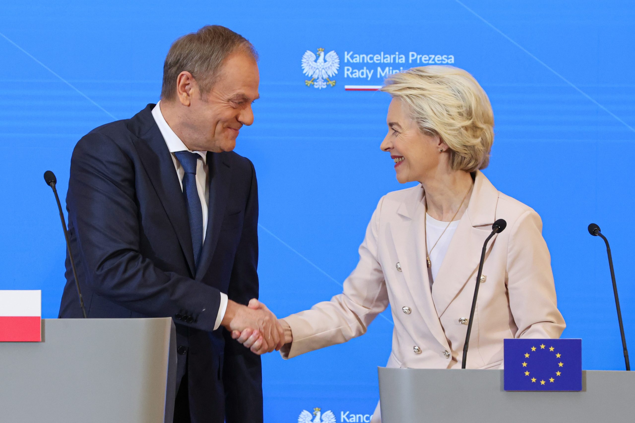 UE este alături de Polonia după ce Rusia i-a încălcat spațiul aerian, transmite Ursula von der Leyen: Ajutăm Ucraina să câștige războiul prin toate mijloacele posibile UE este alături de Polonia după ce Rusia i-a încălcat spațiul aerian, transmite Ursula von der Leyen: Ajutăm Ucraina să câștige războiul prin toate mijloacele posibile