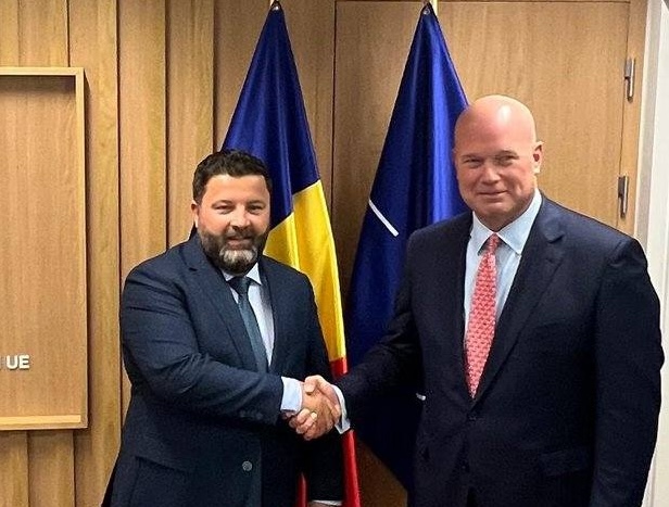 “Vom apăra fiecare centimetru de teritoriu NATO”, transmite SUA după ce o dronă rusească a lovit un bloc de locuințe din România “Vom apăra fiecare centimetru de teritoriu NATO”, transmite SUA după ce o dronă rusească a lovit un bloc de locuințe din România