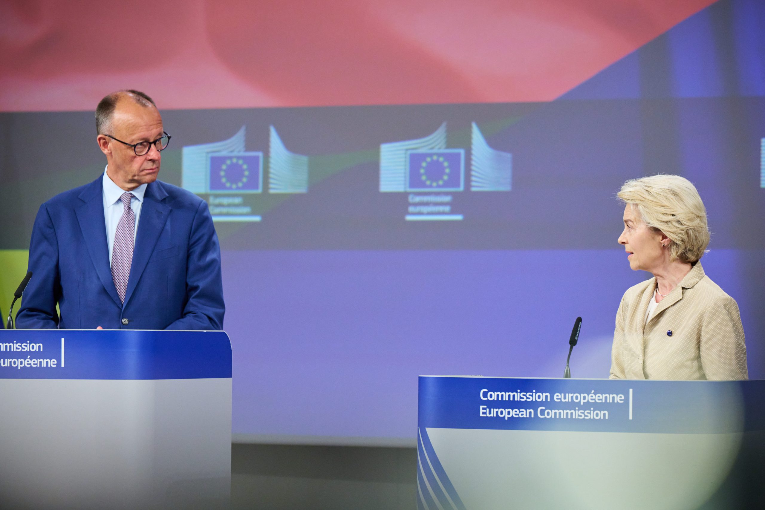 Șase state UE solicită reducerea cu câteva sute de miliarde de euro a viitorului buget european pe termen lung Șase state UE solicită reducerea cu câteva sute de miliarde de euro a viitorului buget european pe termen lung