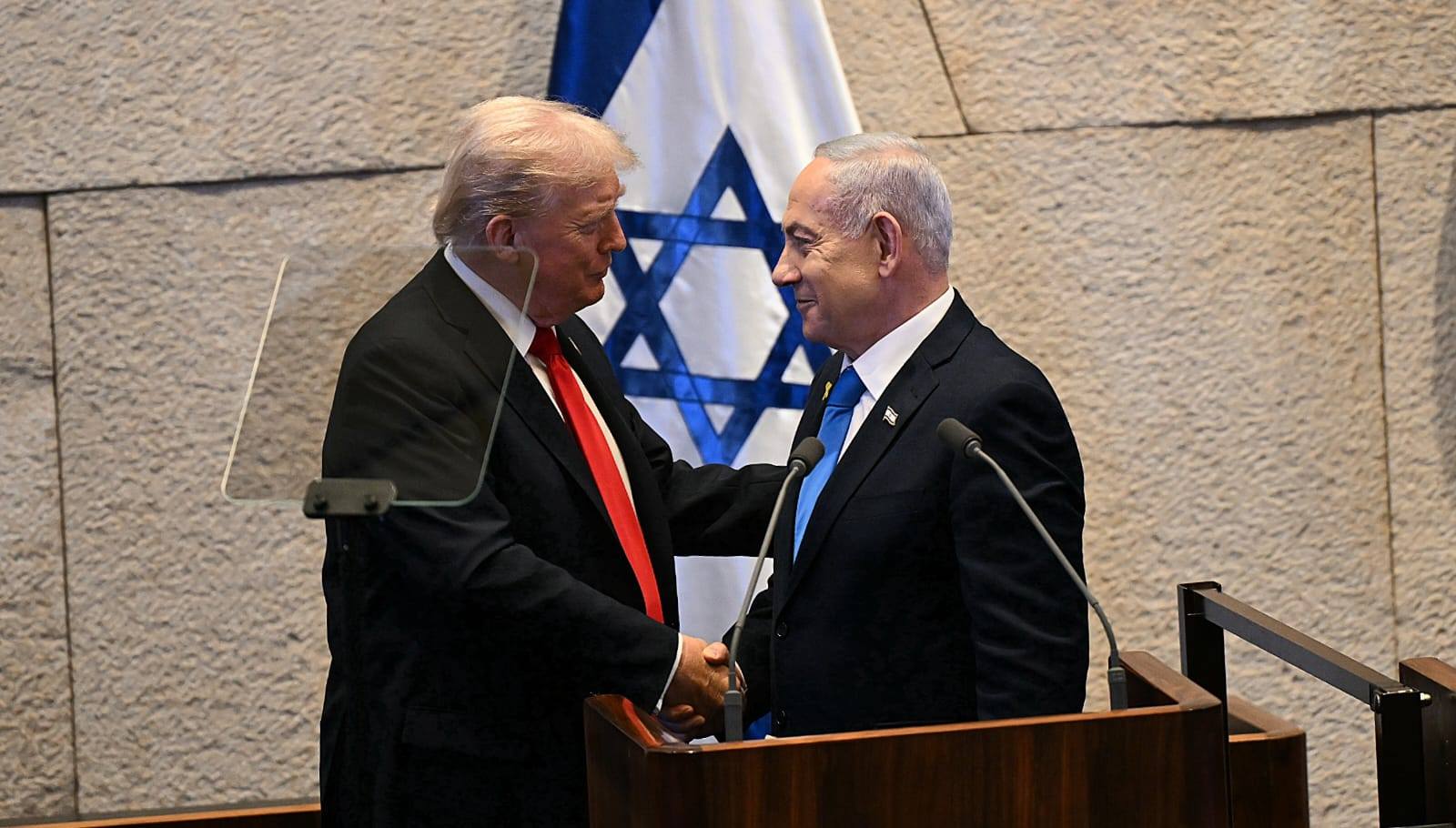 Trump afirmă că relația cu Netanyahu rămâne „foarte bună”, deși Israelul a respins noua foaie de parcurs pentru Gaza Trump afirmă că relația cu Netanyahu rămâne „foarte bună”, deși Israelul a respins noua foaie de parcurs pentru Gaza