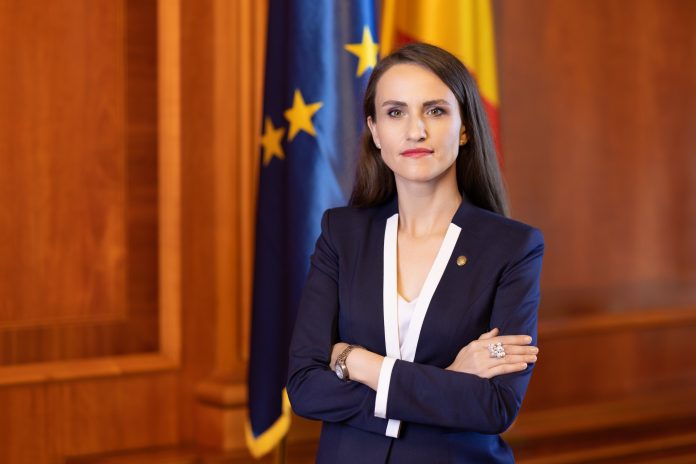 Oana Țoiu