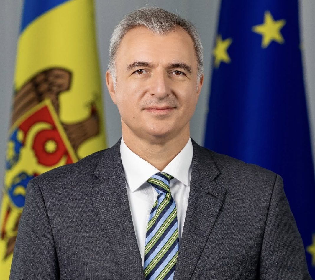 Eugeniu Osmochescu, desemnat prim-ministru interimar al Republicii Moldova: „Prioritatea mea va fi asigurarea continuității activității Guvernului” Eugeniu Osmochescu, desemnat prim-ministru interimar al Republicii Moldova: „Prioritatea mea va fi asigurarea continuității activității Guvernului”