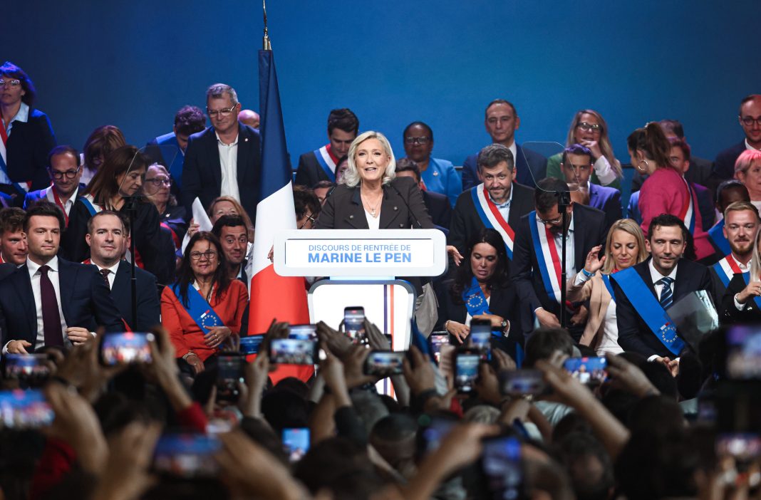 Surpriză din partea extremei-drepte în Franța: După informările din partea lui Macron, Le Pen și Bardella condamnă Rusia și “acțiunile ostile” ale Moscovei Surpriză din partea extremei-drepte în Franța: După informările din partea lui Macron, Le Pen și Bardella condamnă Rusia și “acțiunile ostile” ale Moscovei
