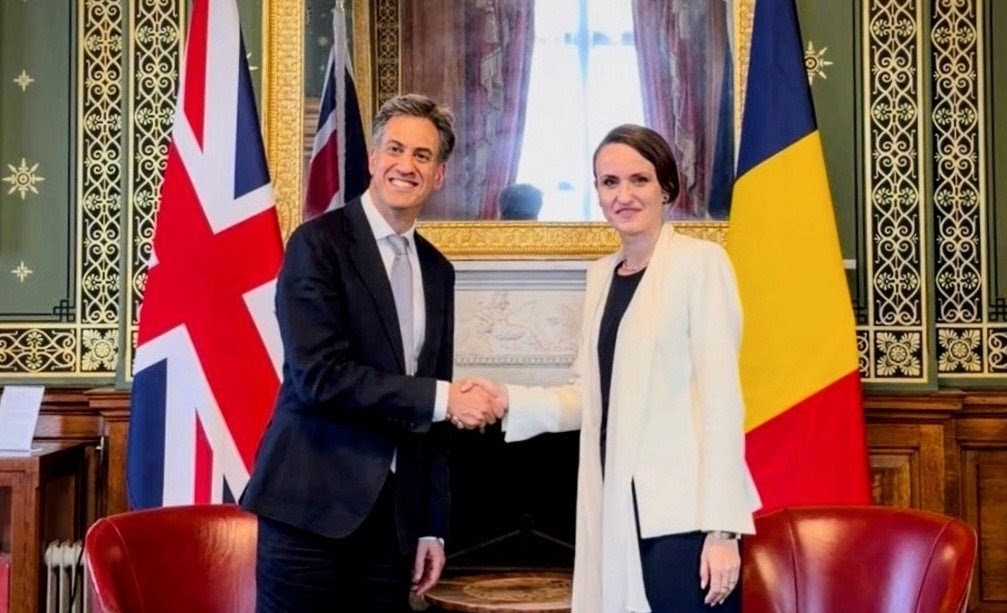 România și Marea Britanie își consolidează parteneriatul strategic: Oana Țoiu și Ed Miliband, discuții la Londra despre securitate și investiții România și Marea Britanie își consolidează parteneriatul strategic: Oana Țoiu și Ed Miliband, discuții la Londra despre securitate și investiții