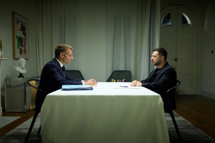 emmanuel macron volodimir zelenski