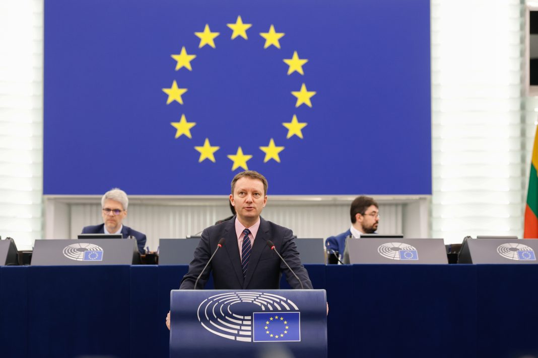 Siegfried Mureșan cere fonduri UE pentru siguranța României și Bulgariei și operaționalizarea imediată a Hubului de Securitate la Marea Neagră: Noi absorbim șocul pentru toată Europa Siegfried Mureșan cere fonduri UE pentru siguranța României și Bulgariei și operaționalizarea imediată a Hubului de Securitate la Marea Neagră: Noi absorbim șocul pentru toată Europa